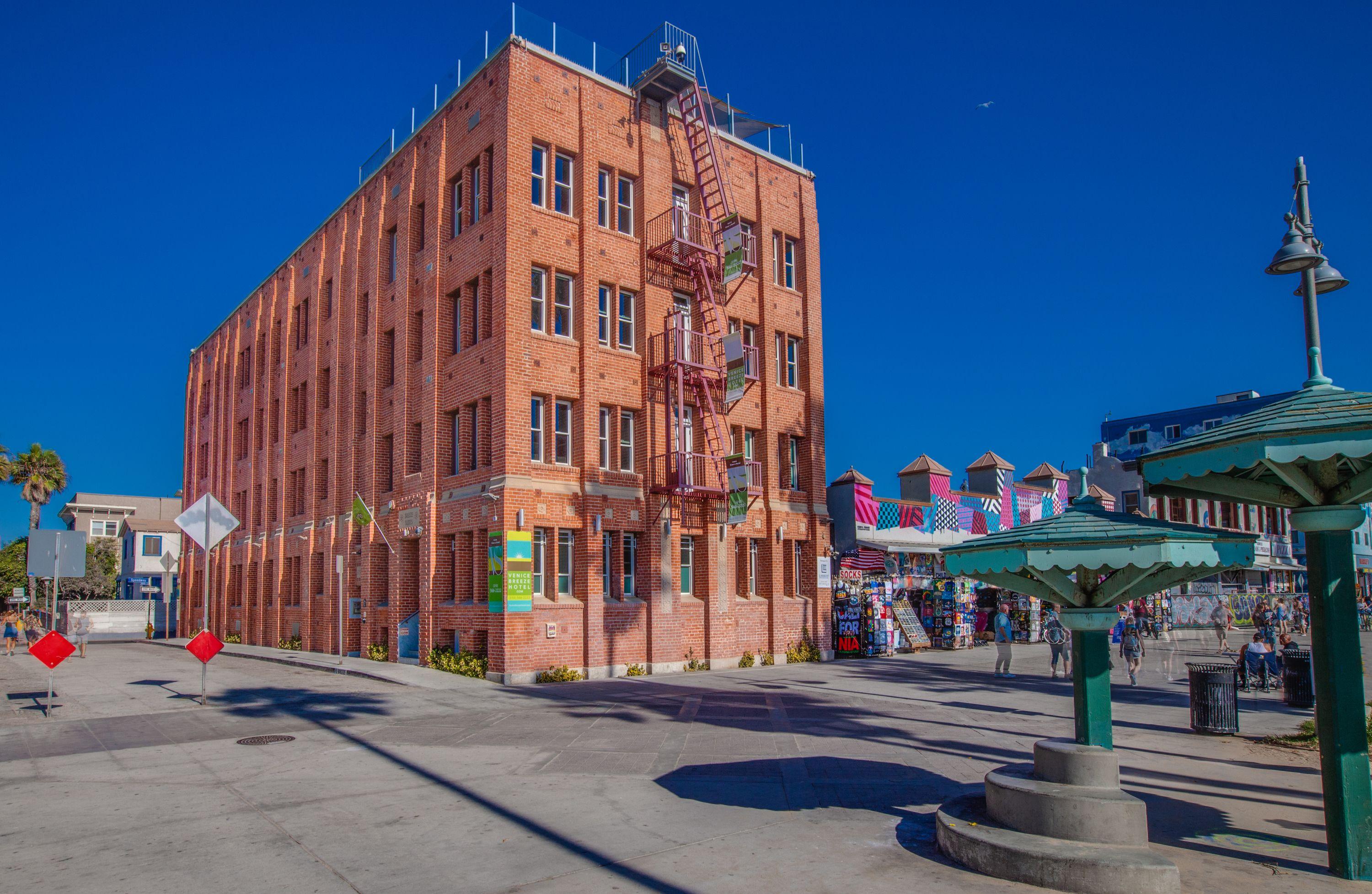 Venice Breeze Suites — Photos 1